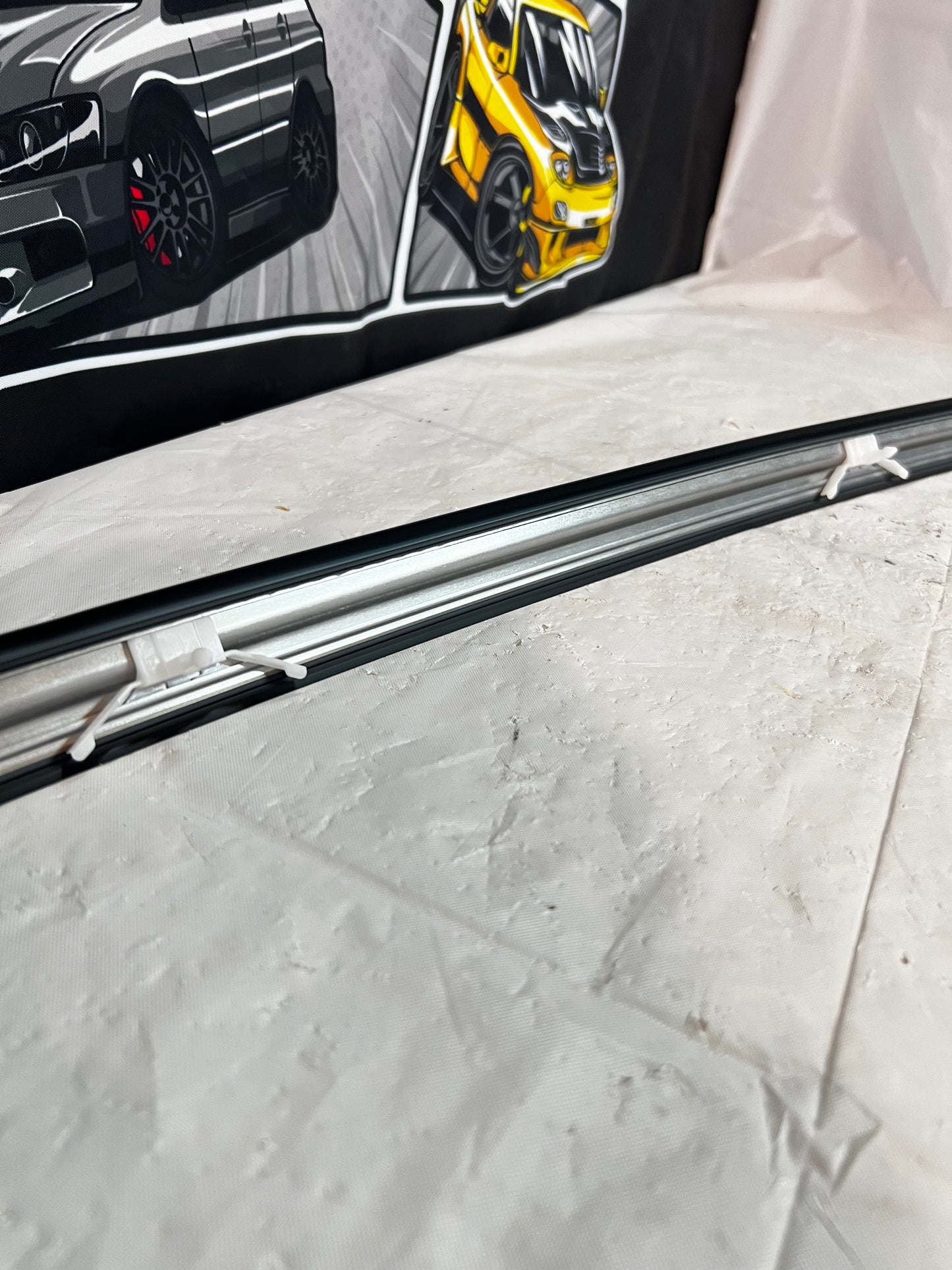 MITSUBISHI LANCER EVOLUTION 7/8/9 CT9A BRAND NEW REAR LOWER WINDOW MOULD MR520295