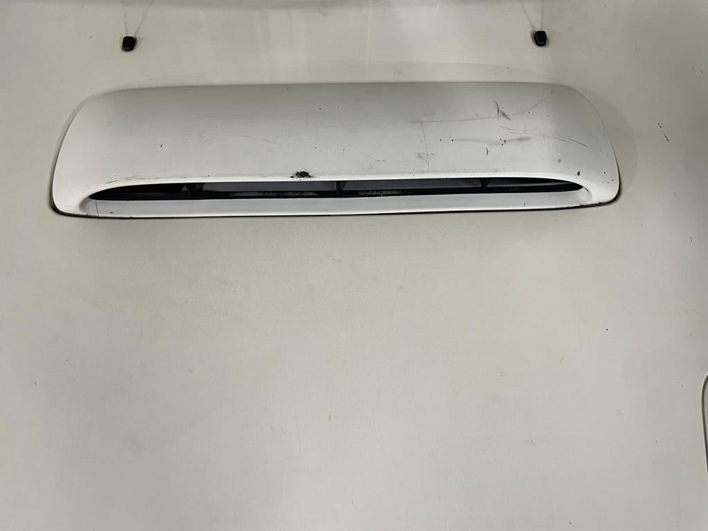 Version 3/4 WRX - Sti Alloy bonnet. Genuine OEM Scoop & Vents included. (used)