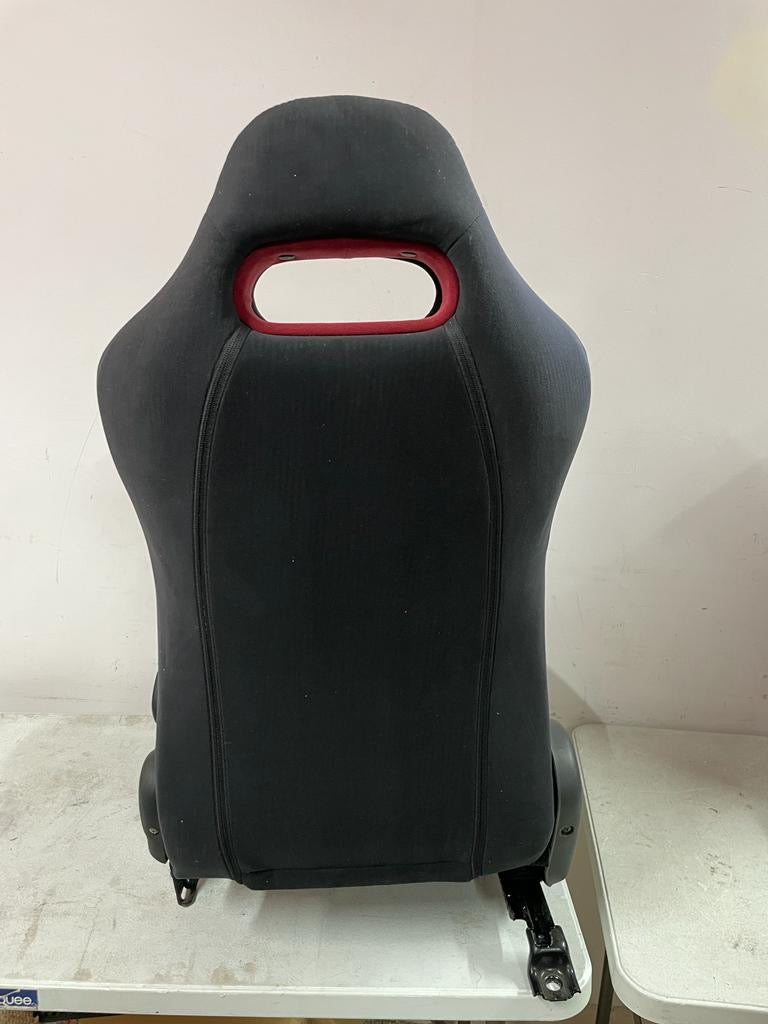 SKYLINE BCNR33 GTR Series 3     OEM front seats with Rails.
