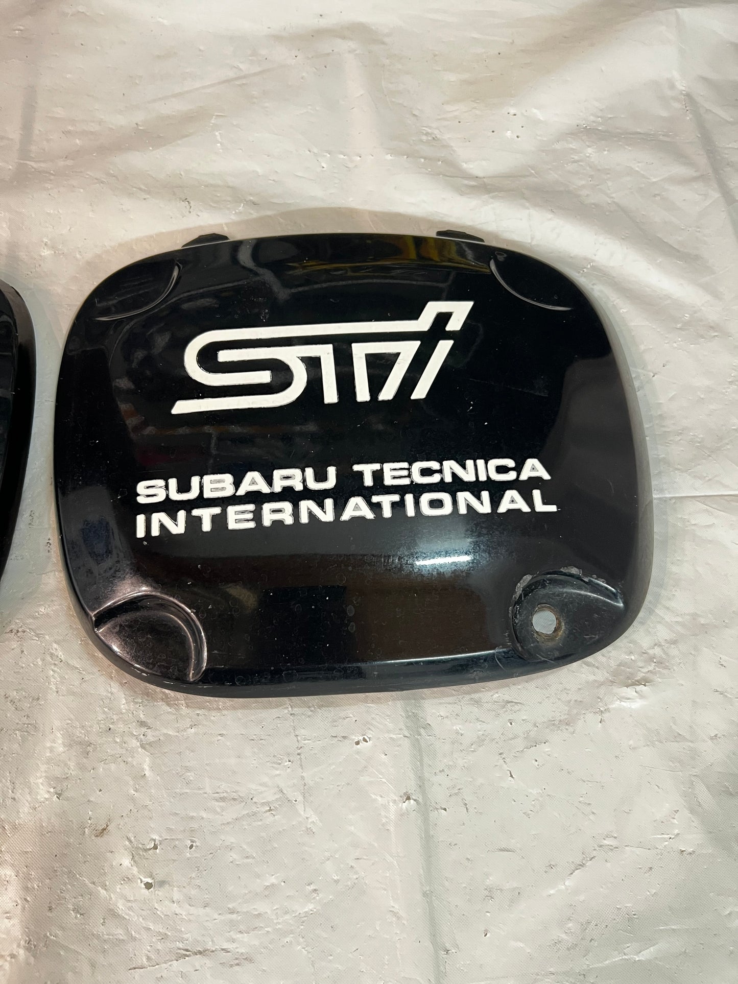 SUBARU IMPREZA WRX STI (GENUINE) BUGEYE FOG LIGHT COVERS (USED) SUITS 01-02 model