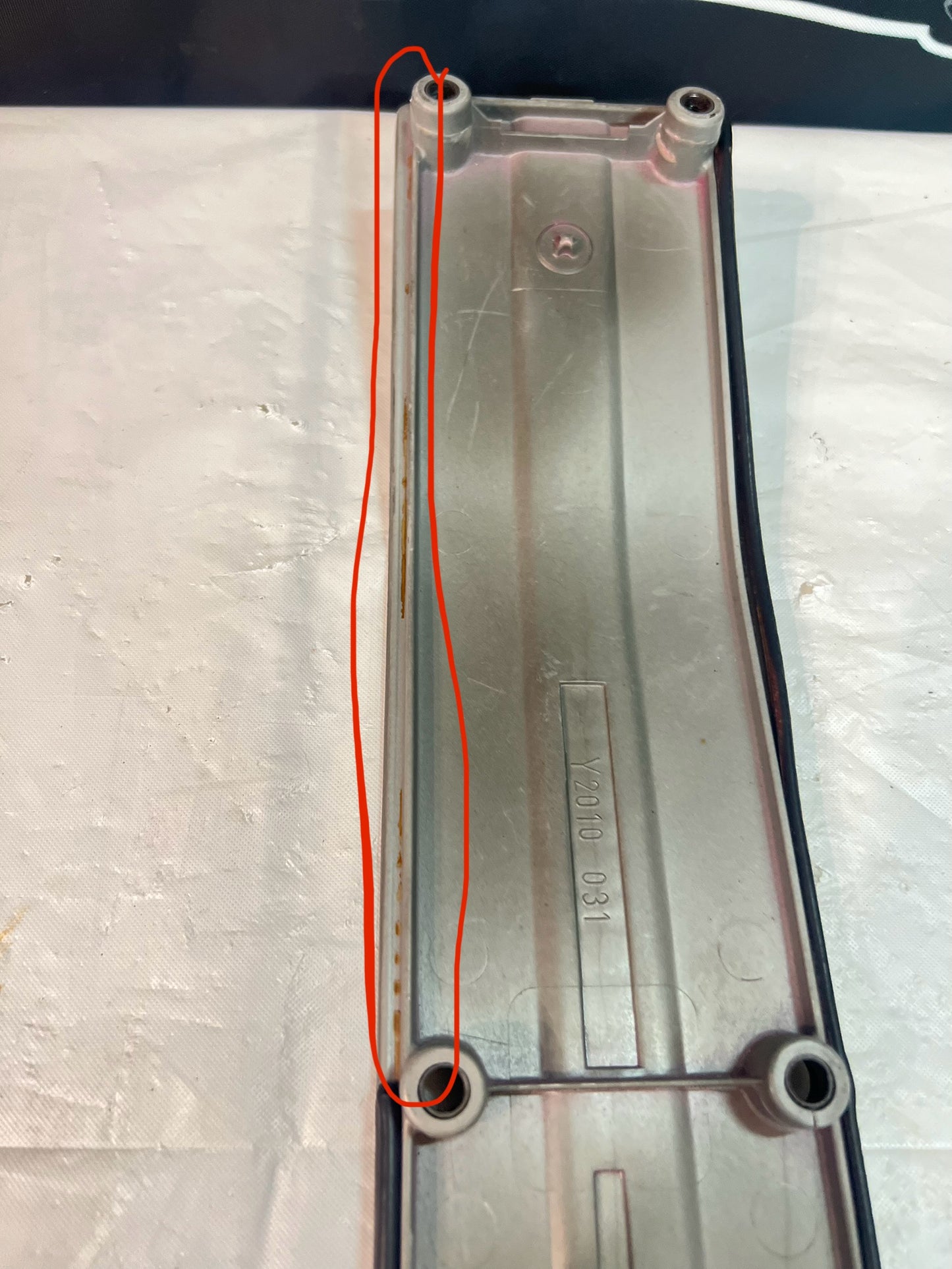 Nissan S13-S14-S15 SR20det spark plug cover (rubber seal & some tabs have damaged) see images.