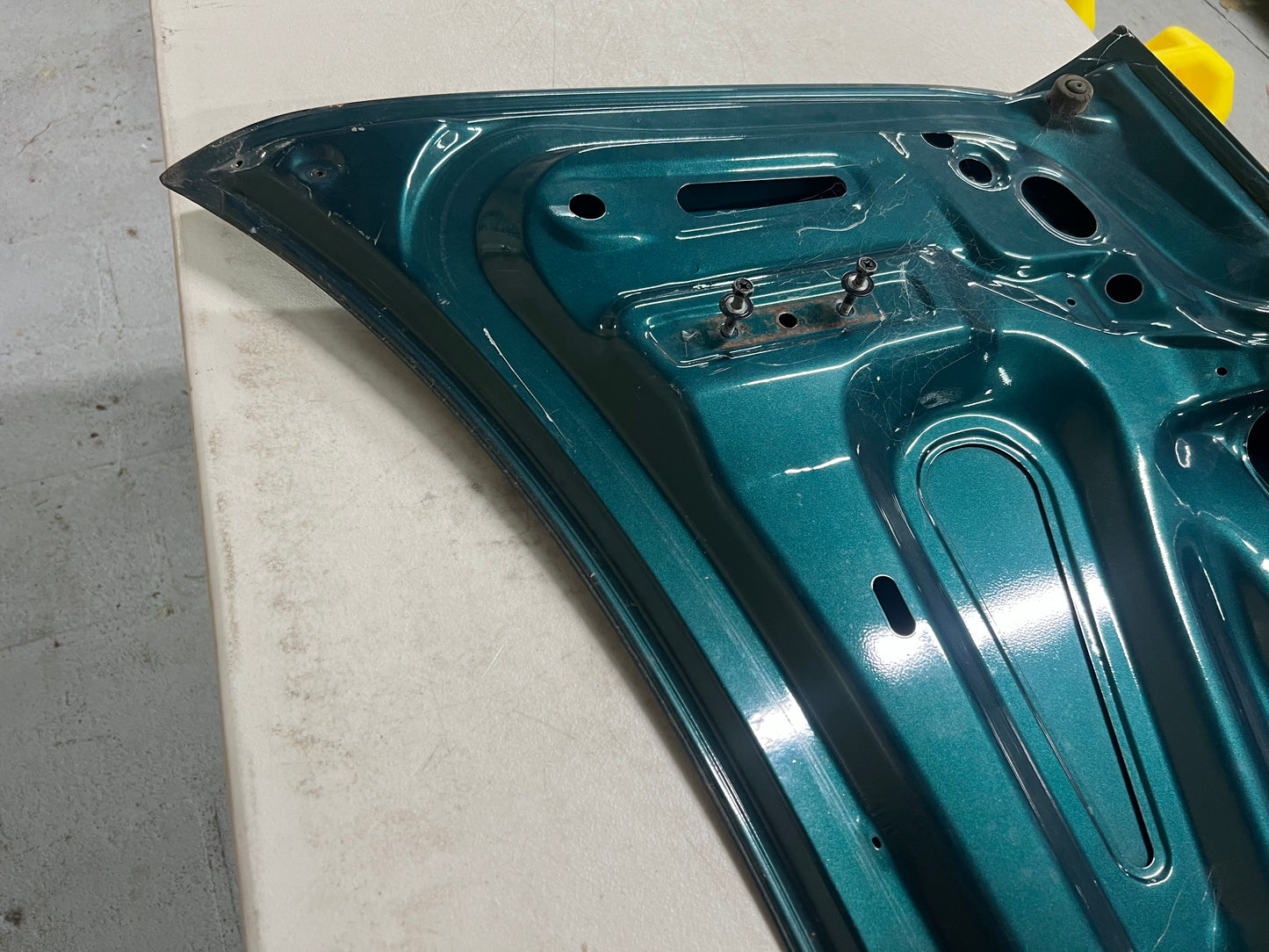 Nissan S14 oem boot lid                (Slight damaged)