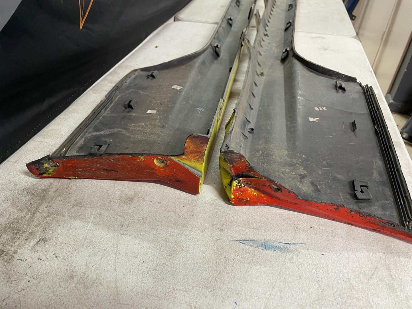 Nissan Silvia S15/200sx Aero Genuine side skirts (2 piece)