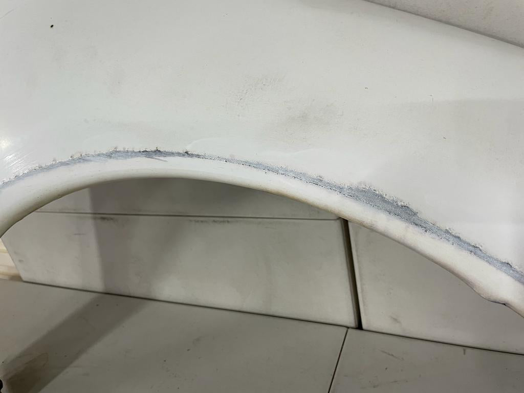 Mitsubishi Lancer Evolution 1/2/3 Cd9a - CE9A Right side Fender Genuine item - white colour - used condition
