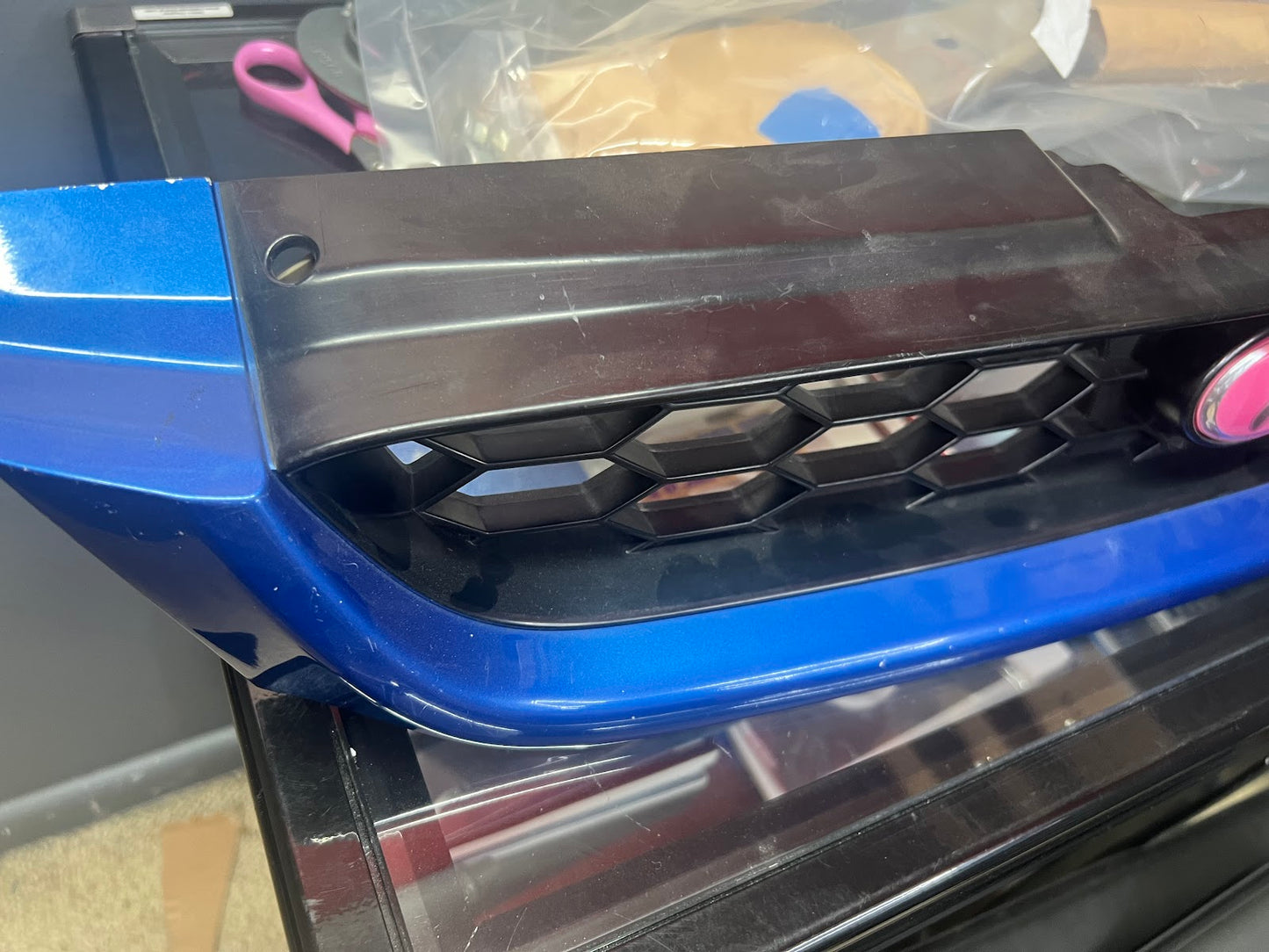Gc8 WRX/STI Honey Comb Version 5/6 Grill. (Suits Facelift models) (used)