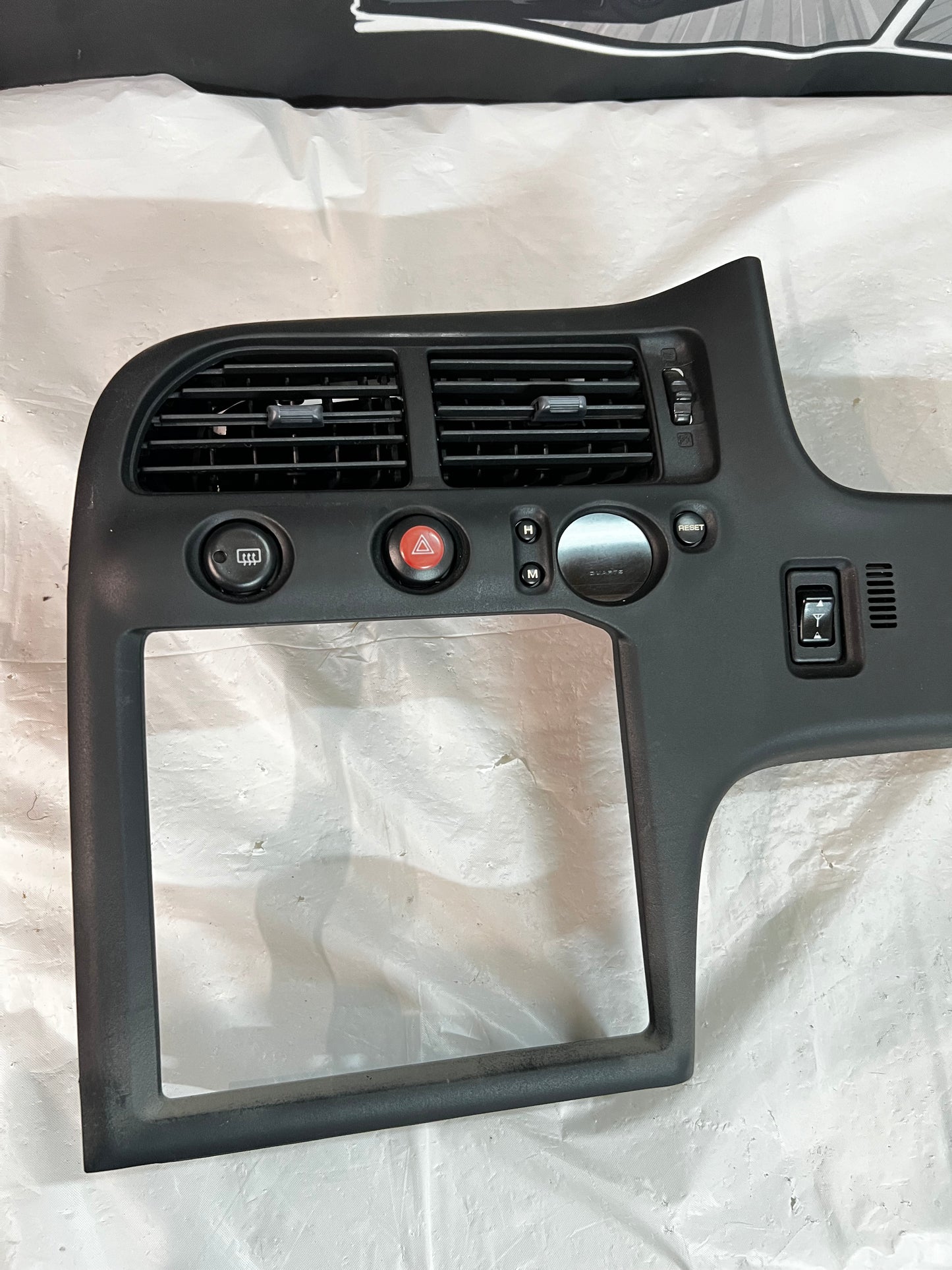 NISSAN SKYLINE R33 DASH FASCIA SURROUND.