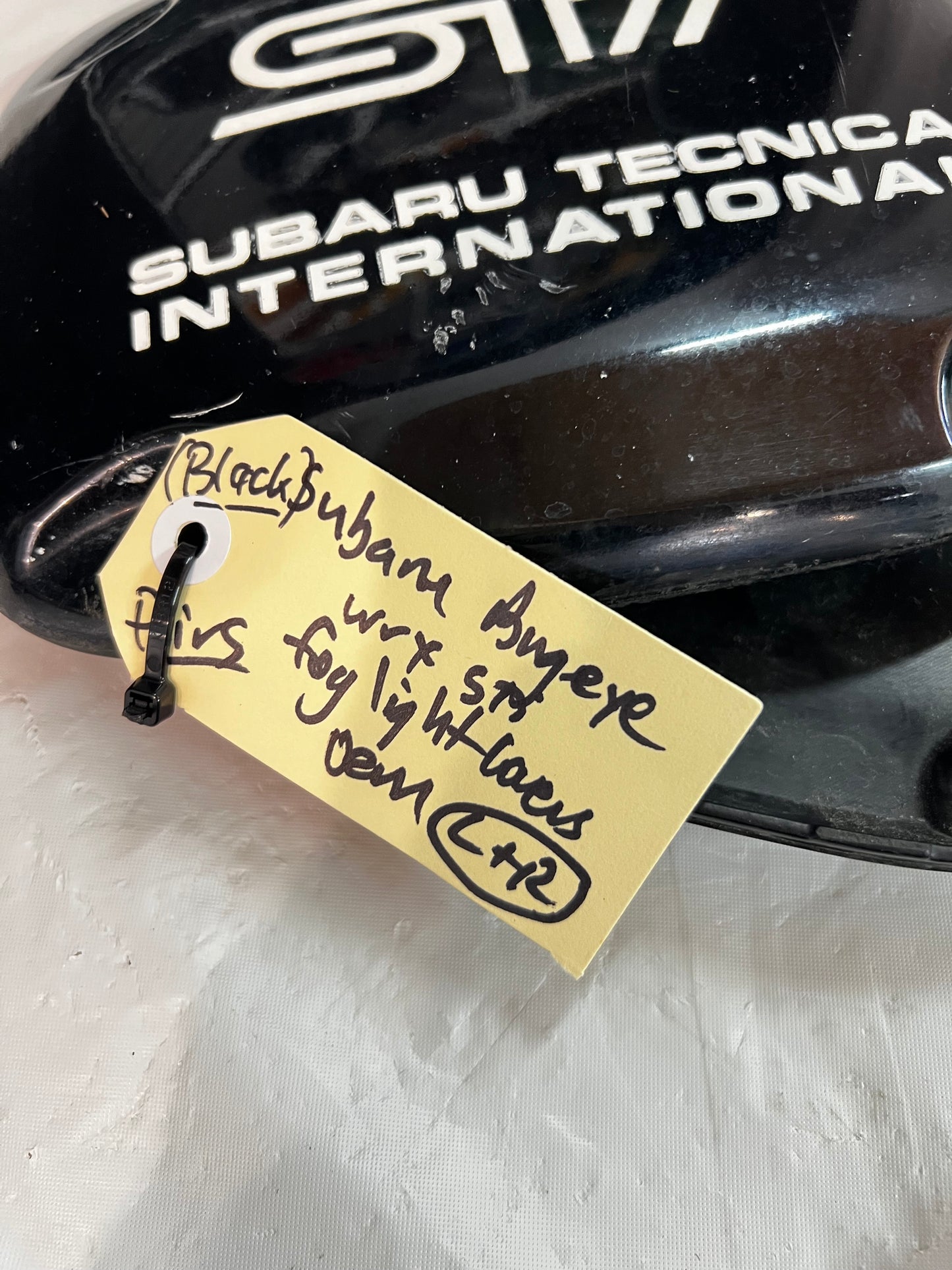 SUBARU IMPREZA WRX STI (GENUINE) BUGEYE FOG LIGHT COVERS (USED) SUITS 01-02 model