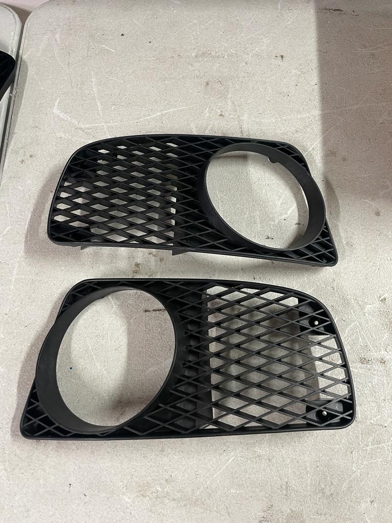Aero bar fog light covers (Replica plastic)