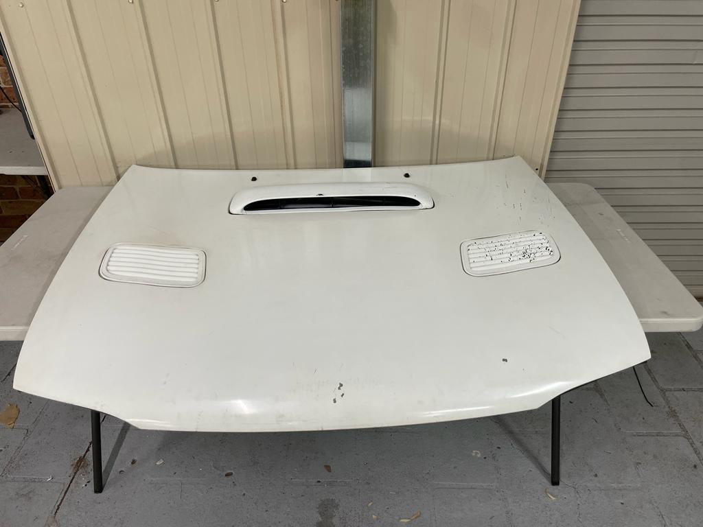 Version 3/4 WRX - Sti Alloy bonnet. Genuine OEM Scoop & Vents included. (used)