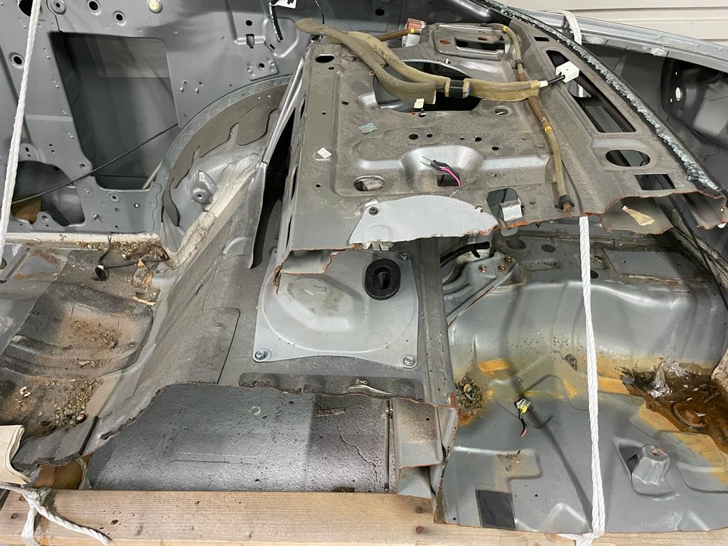 S15 quarter cut - DRIVERS SIDE Complete inner & outer skins with the rail - images show condition - sold as is (used)