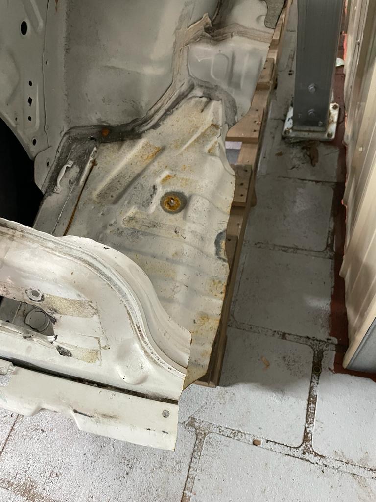 Nissan Silvia S14 Passenger whole quarter cut inner & outter + Rail (used)