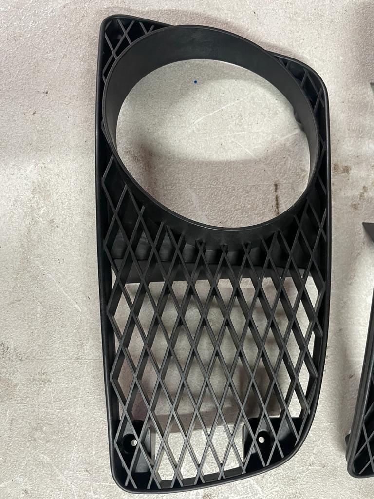 Aero bar fog light covers (Replica plastic)