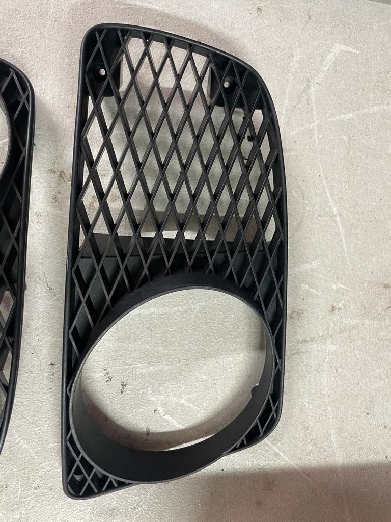 Aero bar fog light covers (Replica plastic)