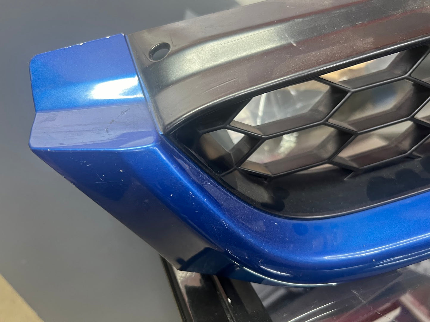 Gc8 WRX/STI Honey Comb Version 5/6 Grill. (Suits Facelift models) (used)