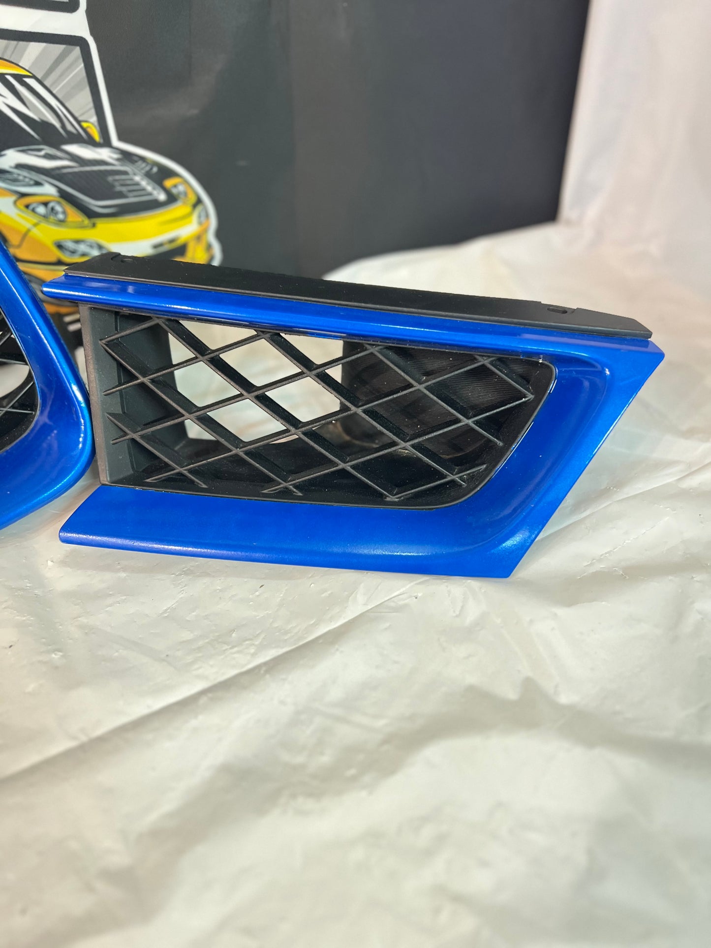 Subaru WRX/Sti Hawkeye Grille 3 piece set genuine.