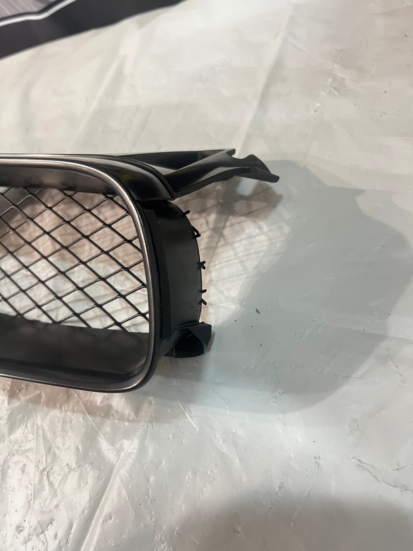 Subaru Impreza WRX STI 03-05 Blobeye OEM Grille Gdb          (damaged tabs)