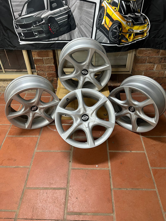 Nissan skyline R34 GTT OEM Wheels