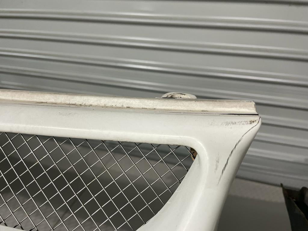 MITSUBISHI LANCER Evolution 3 Genuine front bar damaged