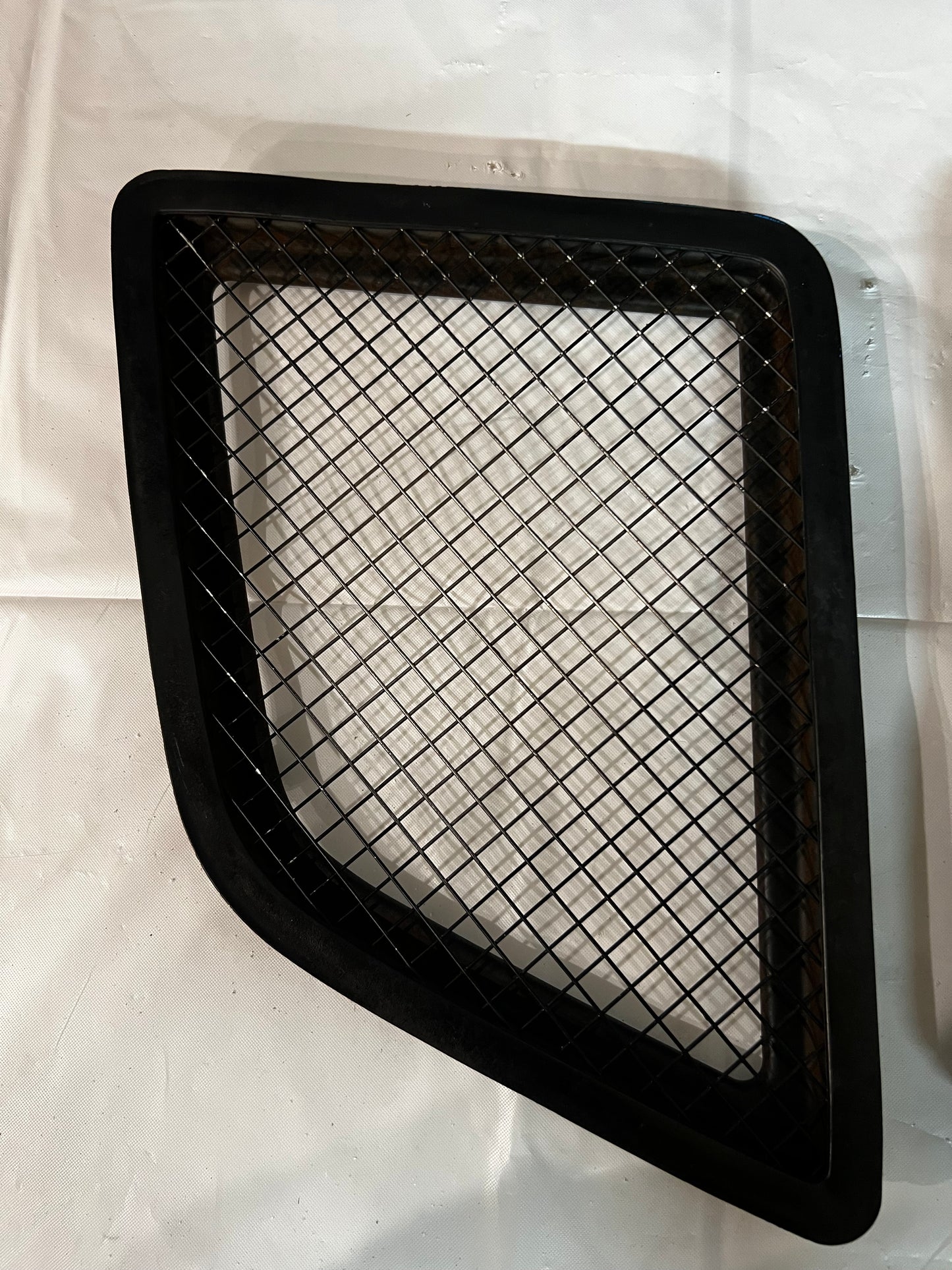 Mitsubishi Lancer Evo 5/6 Cp9a bonnet mesh