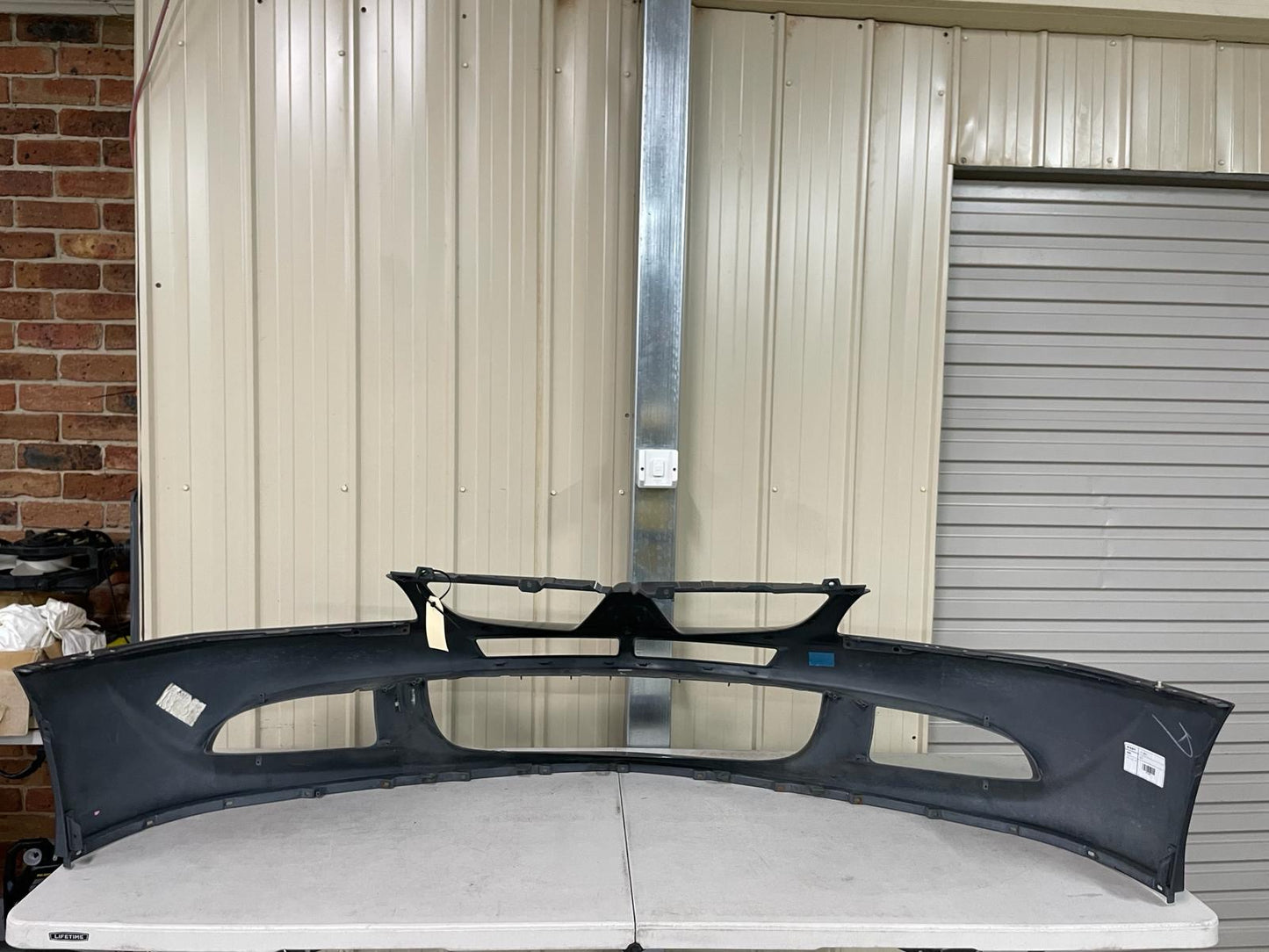 Mitsubishi Lancer Evo 8/8MR Skin Only Front Bar + Badge