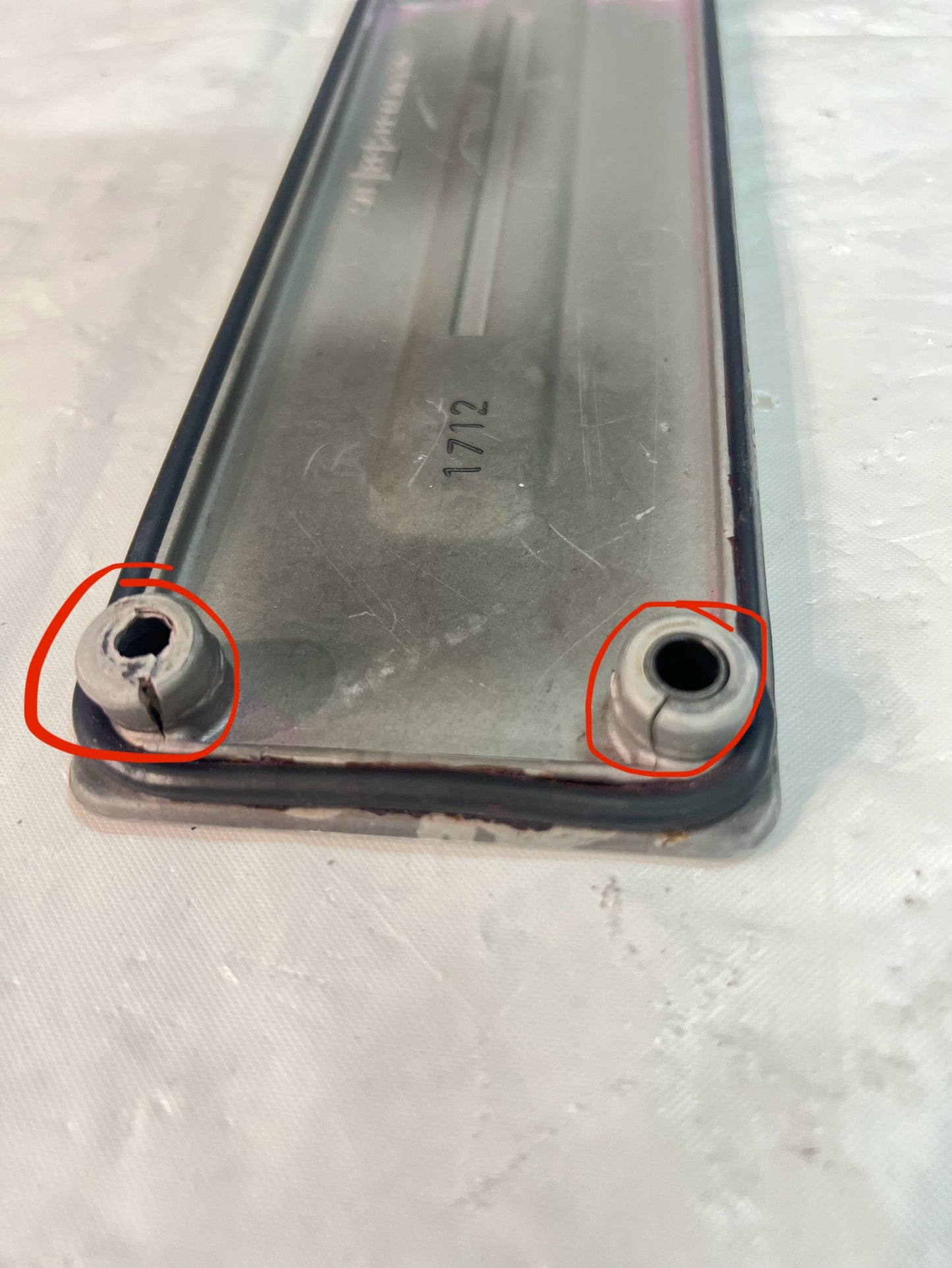 Nissan S13-S14-S15 SR20det spark plug cover (rubber seal & some tabs have damaged) see images.