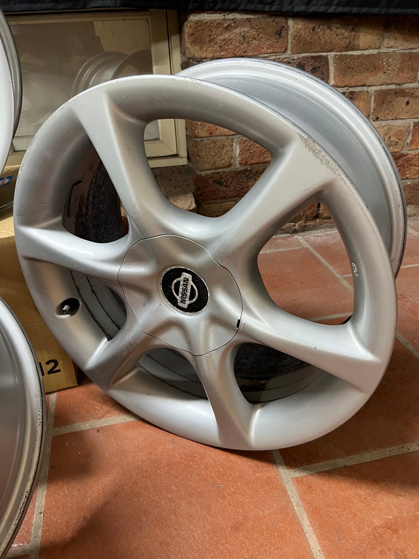 Nissan skyline R34 GTT OEM Wheels