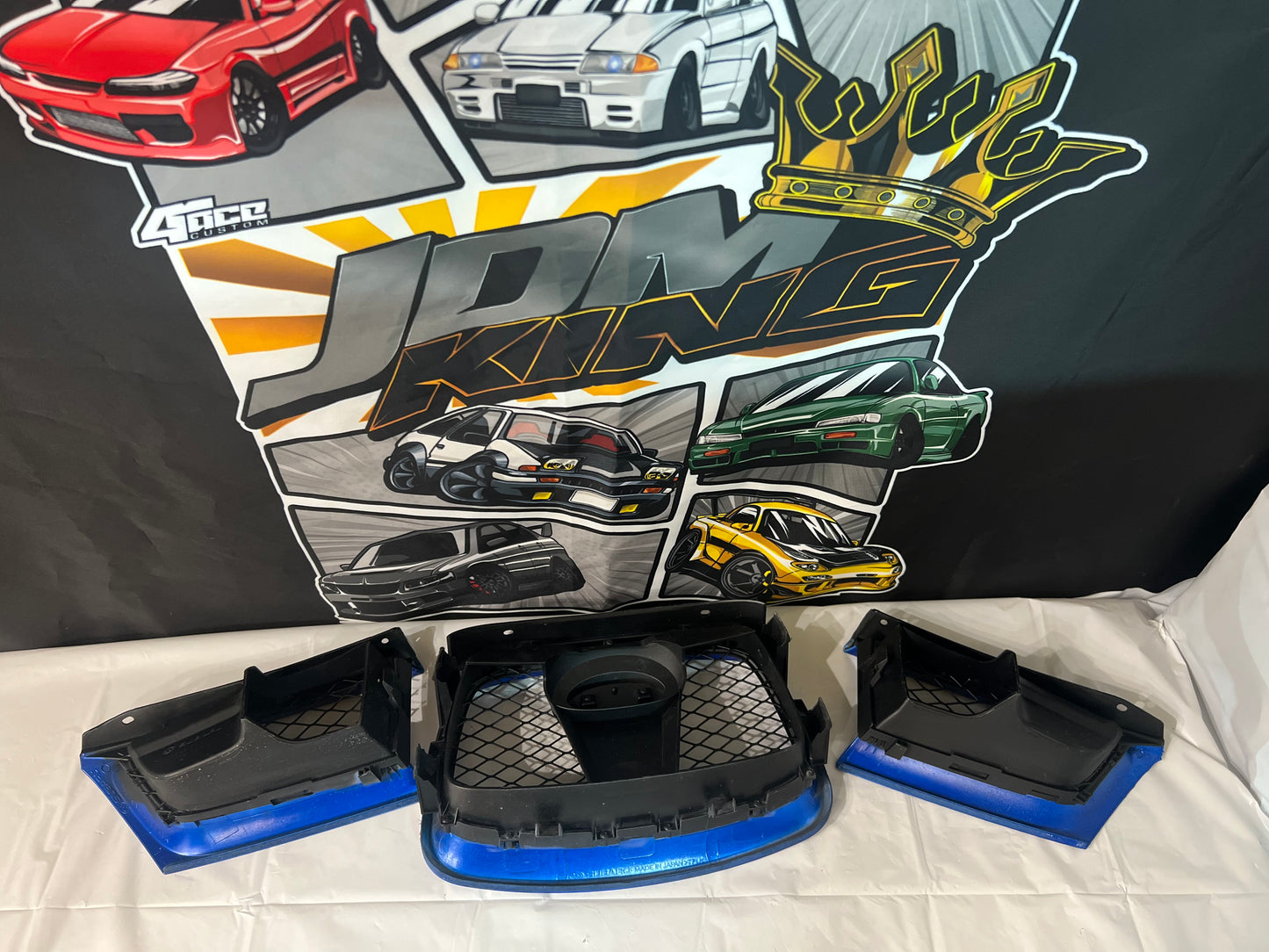 Subaru WRX STi 06-07 Hawkeye grill.           3 Piece set.