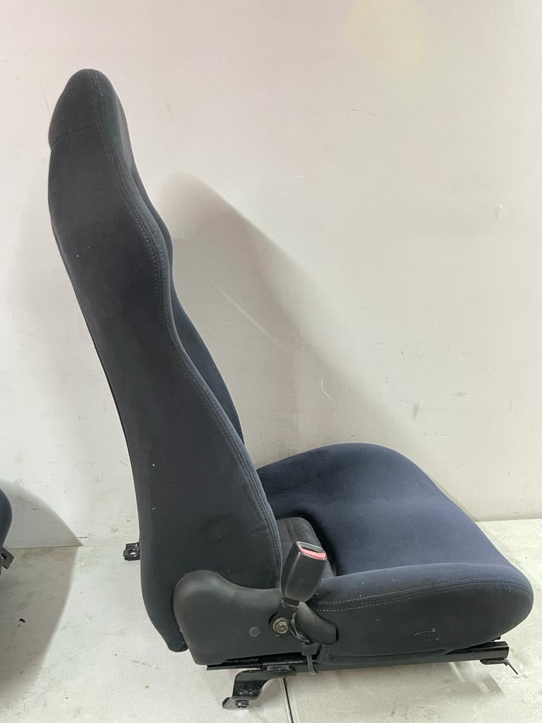 SKYLINE BCNR33 GTR Series 3     OEM front seats with Rails.