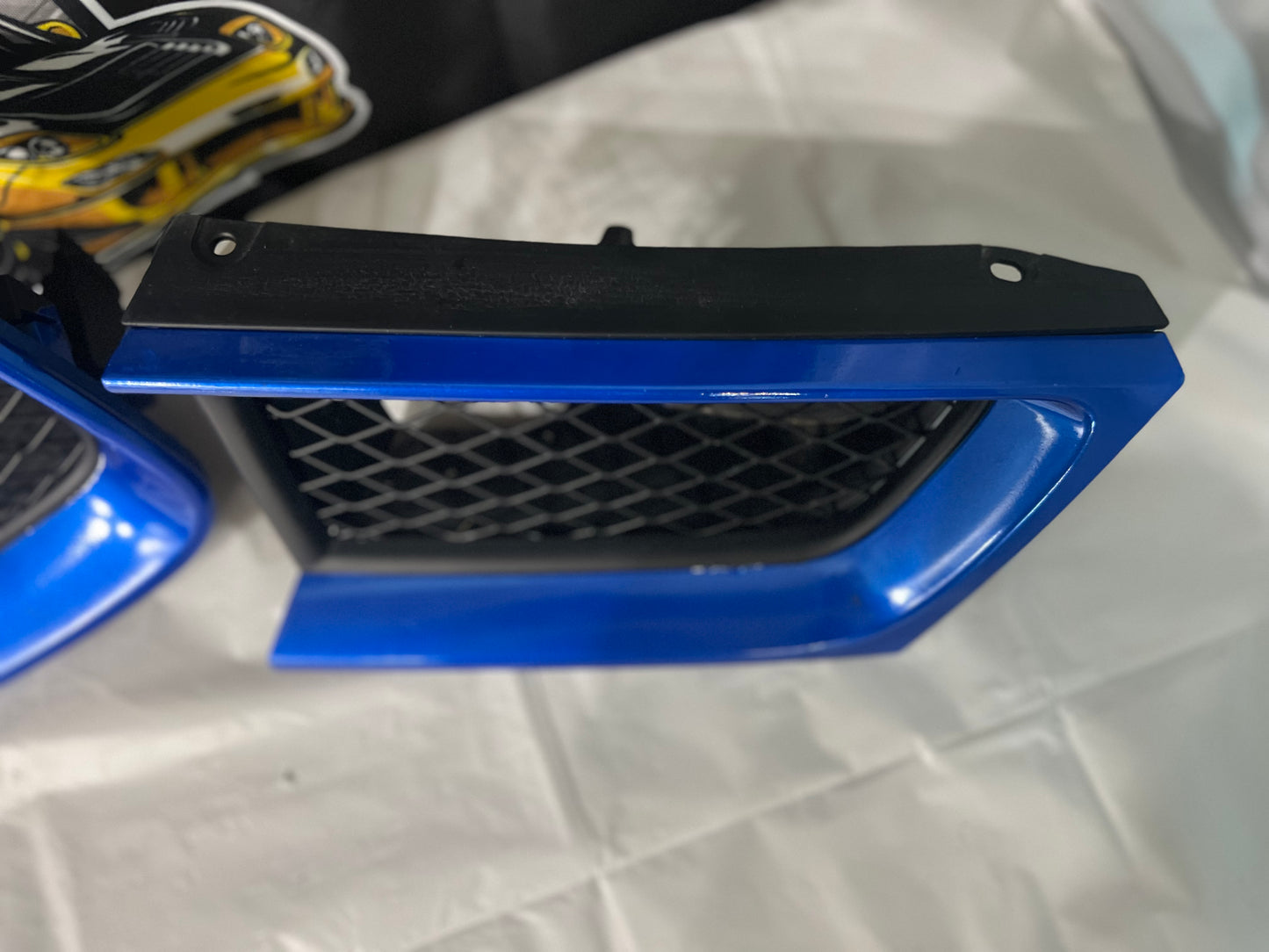 Subaru WRX STi 06-07 Hawkeye grill.           3 Piece set.