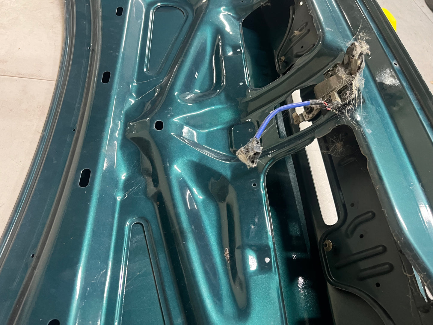 Nissan S14 oem boot lid                (Slight damaged)