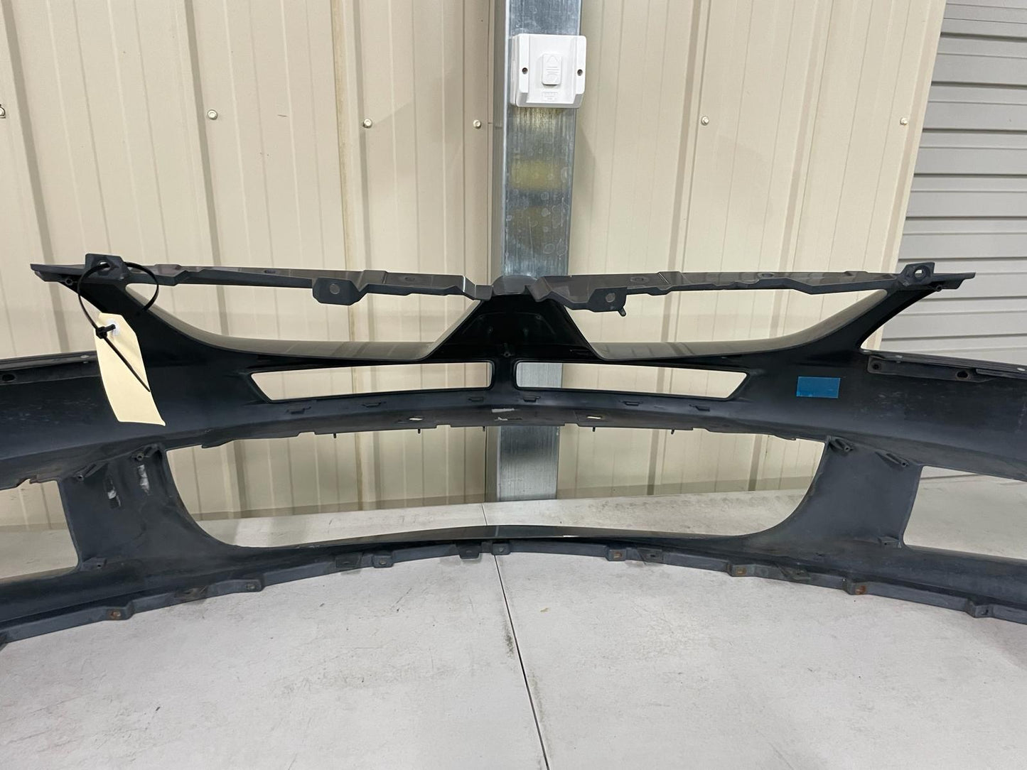 Mitsubishi Lancer Evo 8/8MR Skin Only Front Bar + Badge