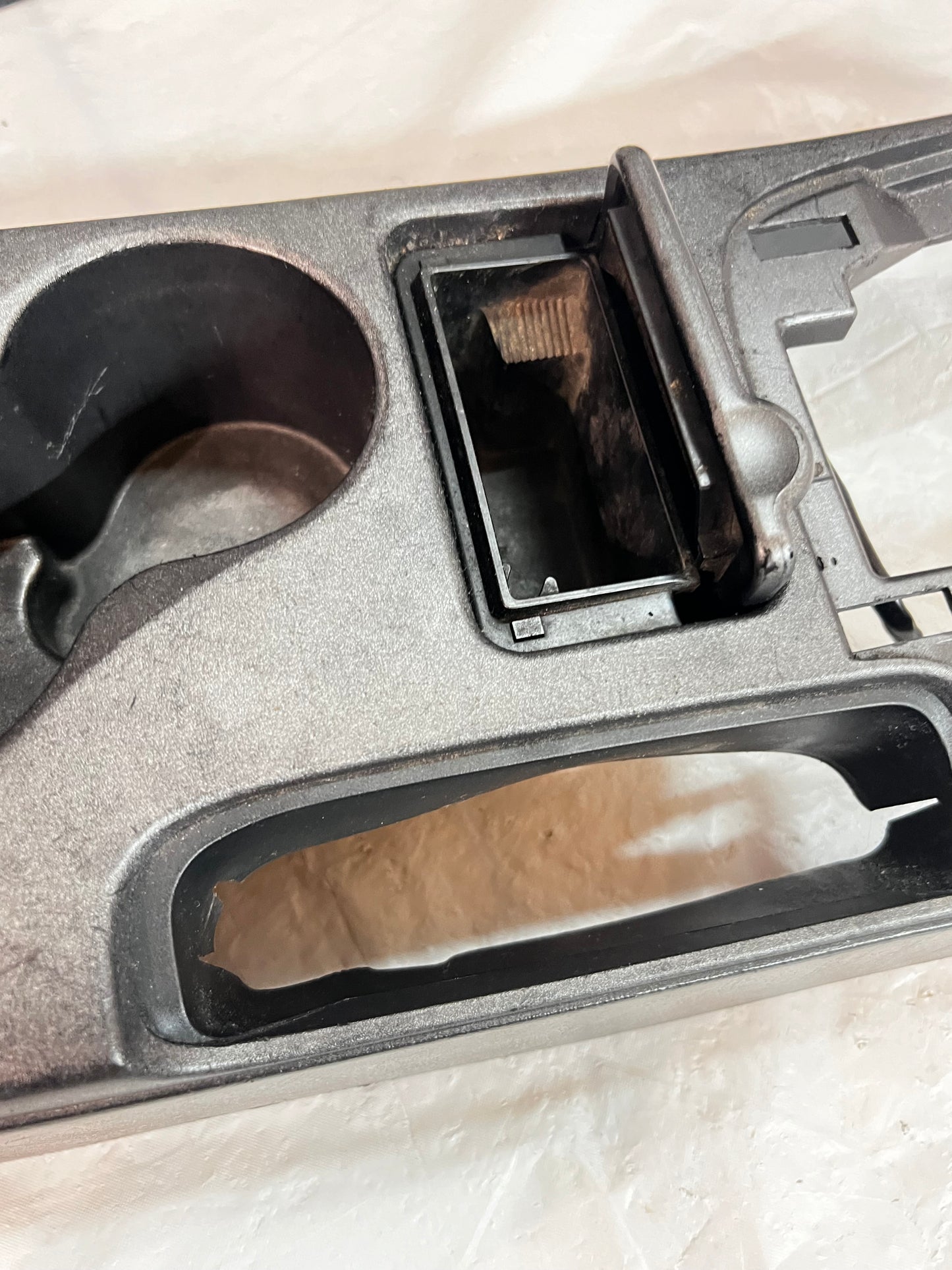 NISSAN SILVIA S15 200SX CENTER CONSOLE (USED) broken lid hinge (A)