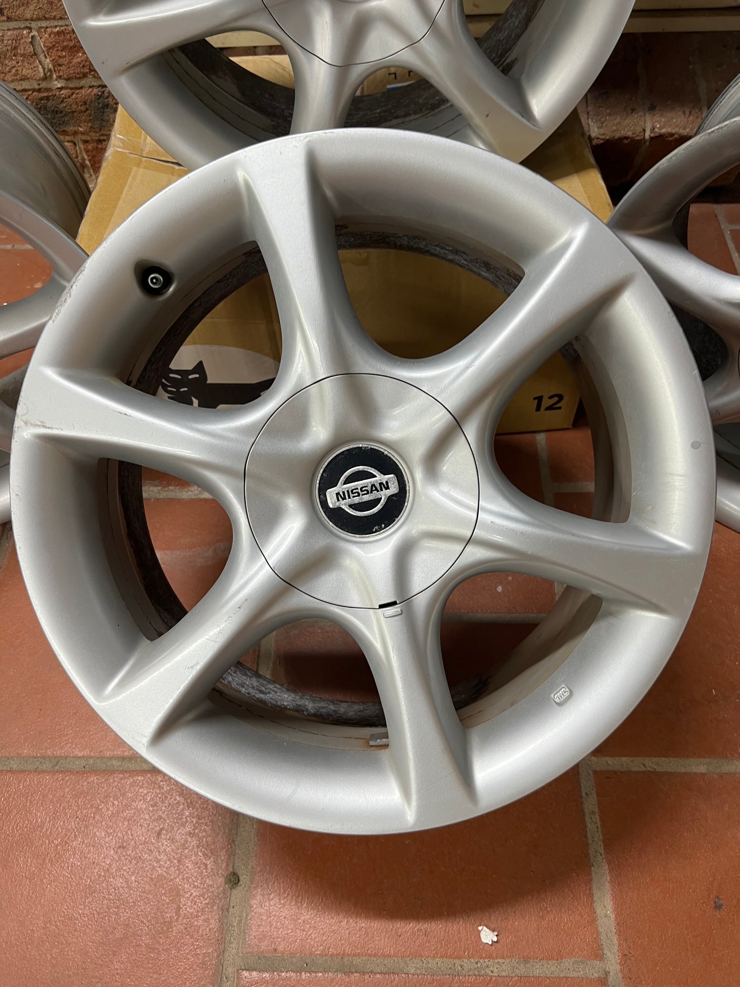 Nissan skyline R34 GTT OEM Wheels