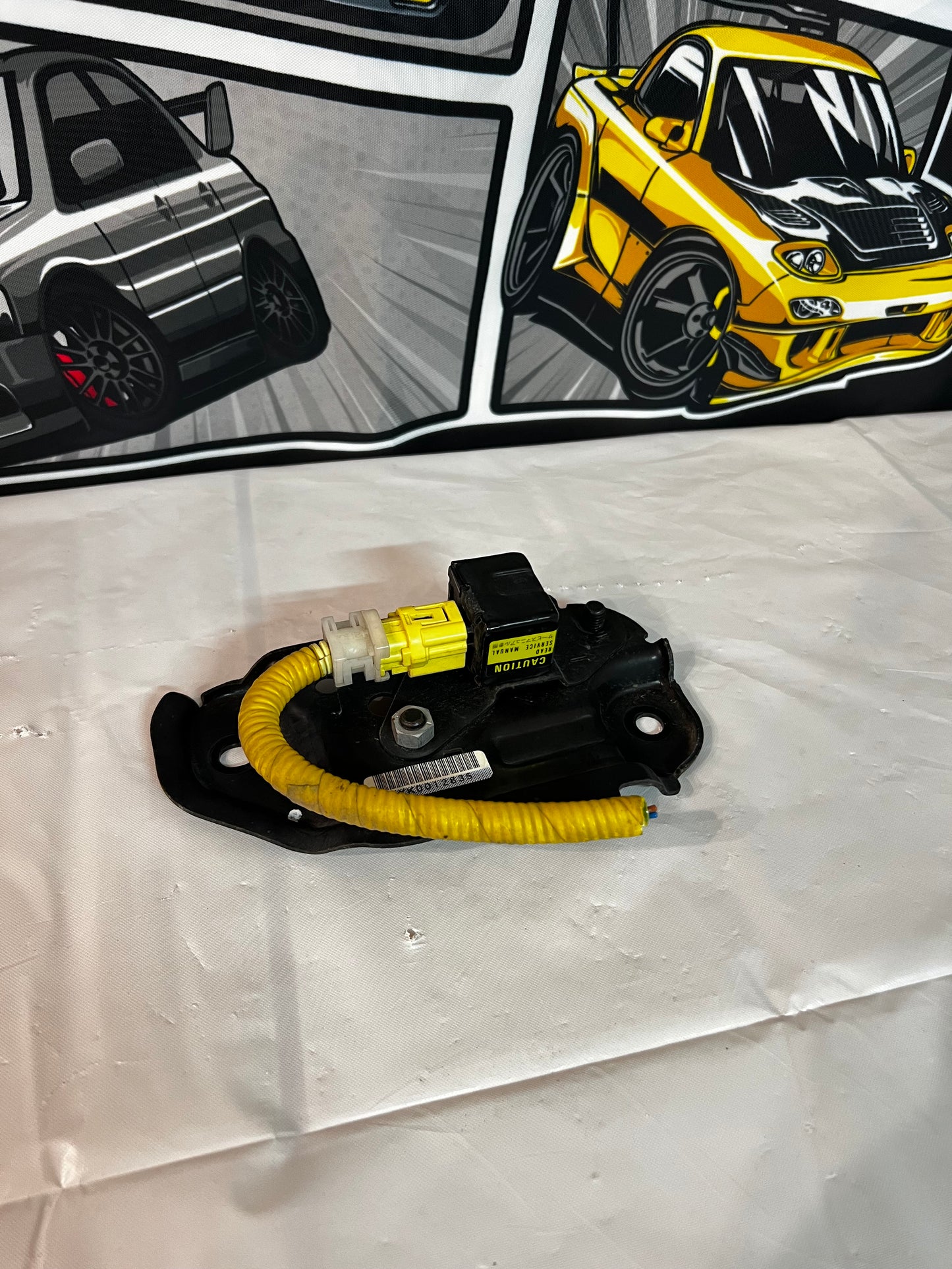 Subaru wrx/sti Gc8 99-2000 air bag crash sensor (front right hand side.)