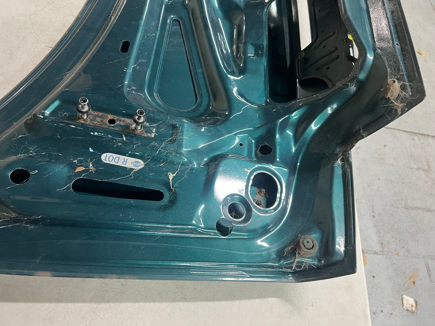 Nissan S14 oem boot lid                (Slight damaged)