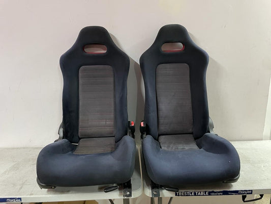 SKYLINE BCNR33 GTR Series 3     OEM front seats with Rails.