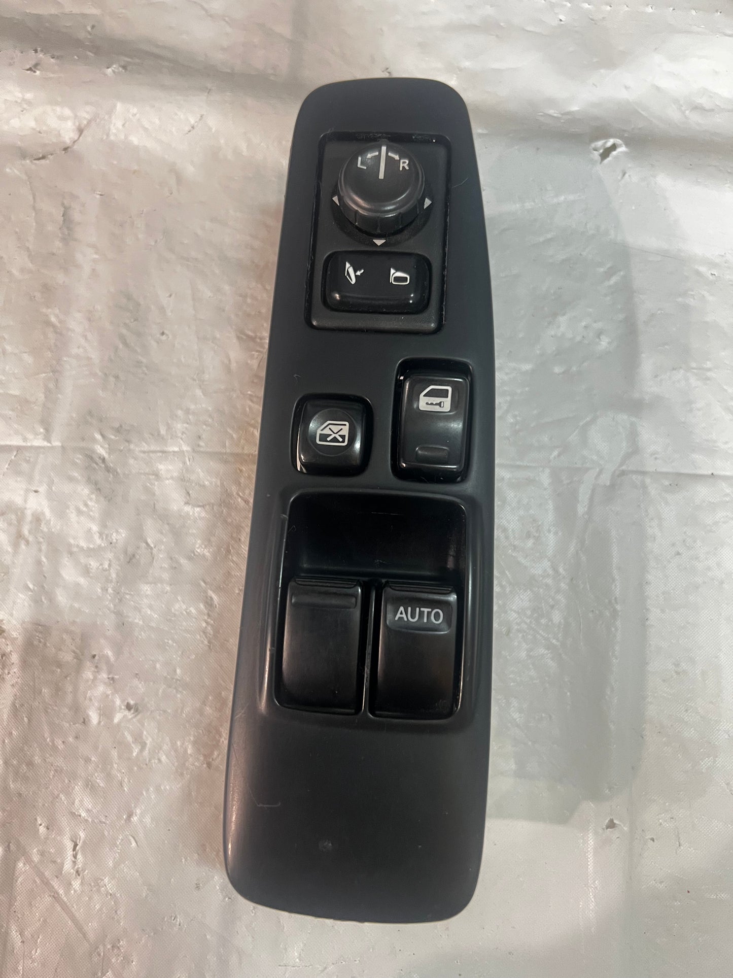 Nissan Silvia S15 200sx drivers side window & mirror switch controls.