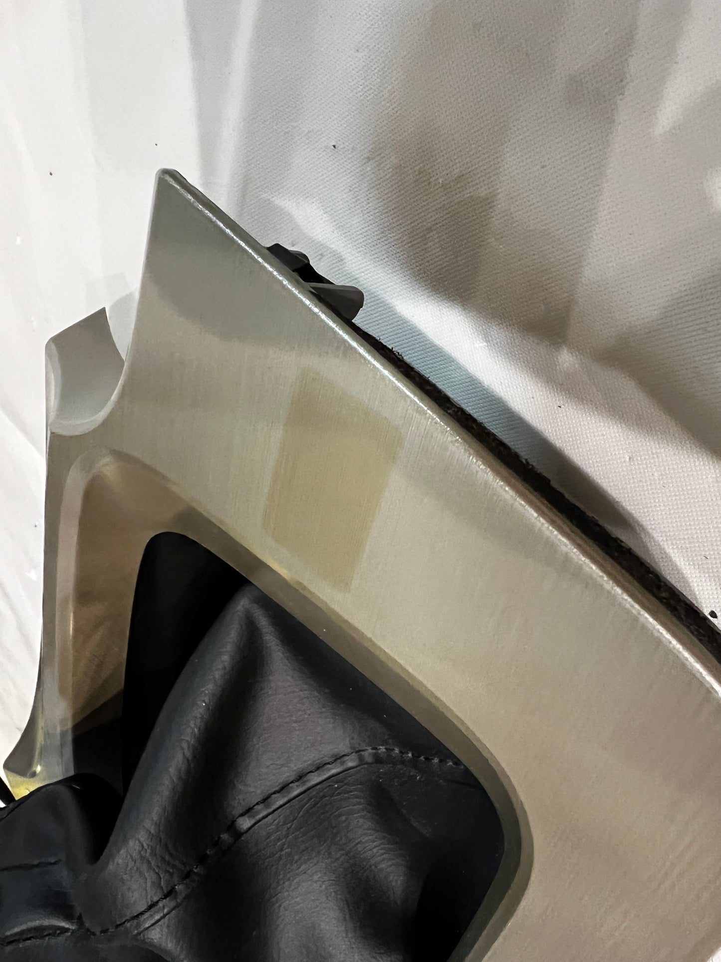 Nissan Skyline Bnr34 (early model) shift console oem.