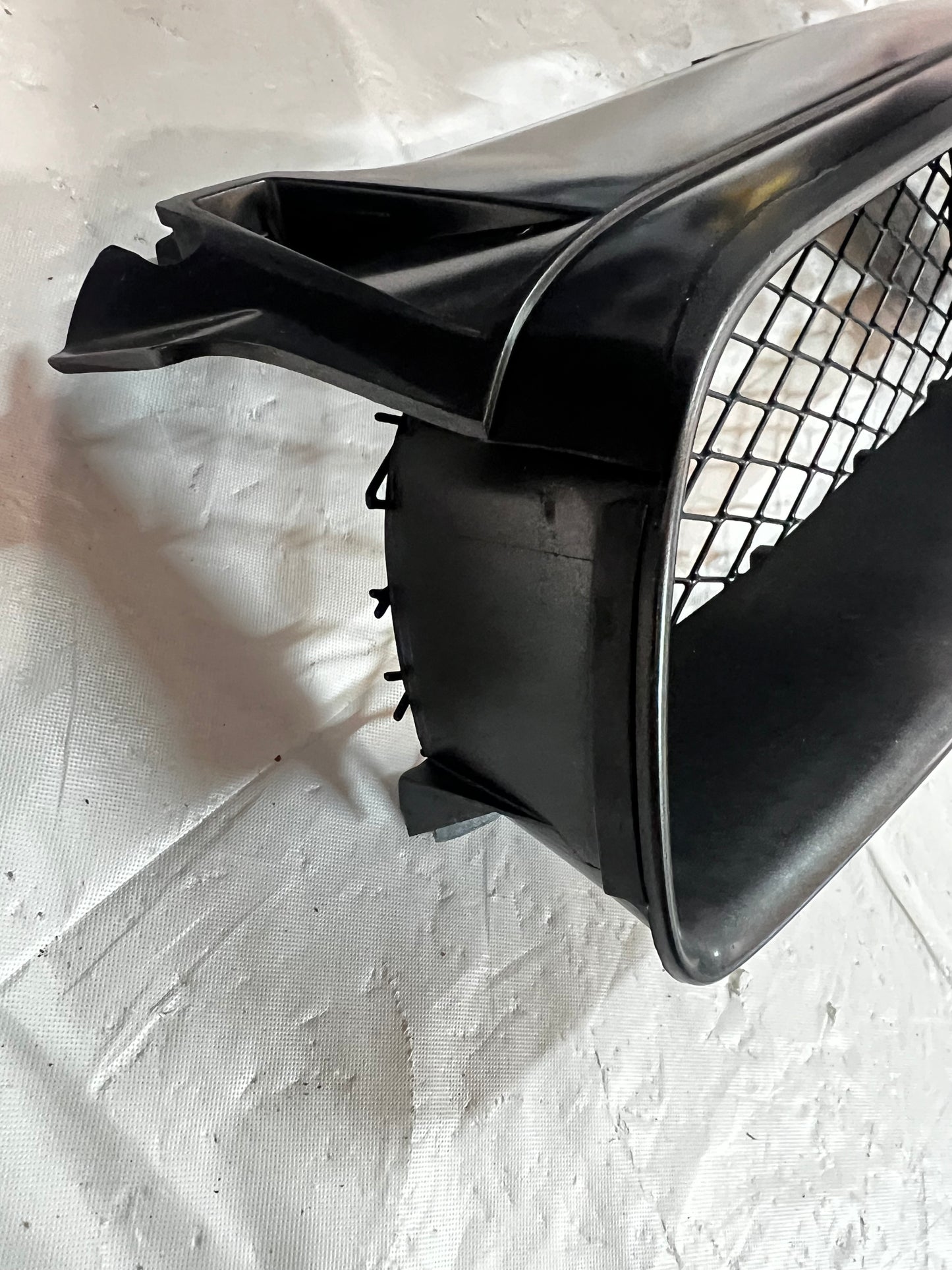 Subaru Impreza WRX STI 03-05 Blobeye OEM Grille Gdb          (damaged tabs)
