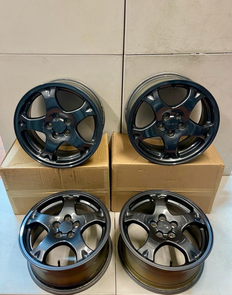 SUBARU GC8 WRX Club Spec inspired professional painted wheels                 16x7 +53 (5x100)