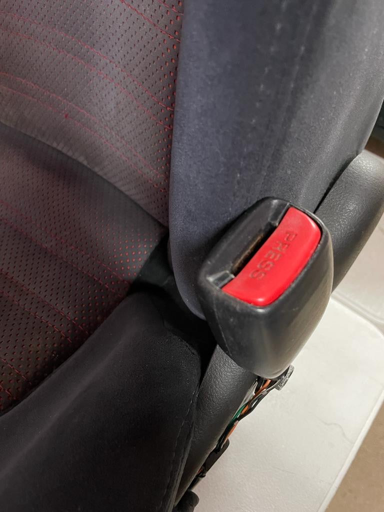 SKYLINE BCNR33 GTR SERIES 3 FRONT SEATS. (RED STITCH)