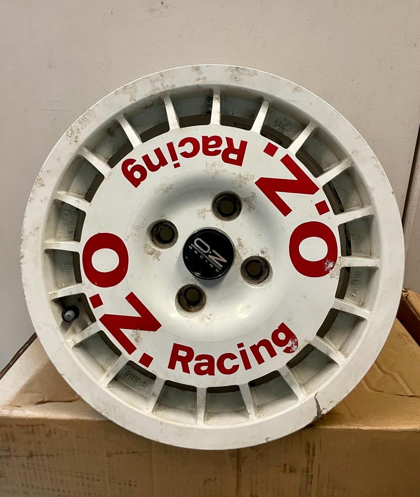 Oz Racing Rally 15x7 +45 (4x114.3)
