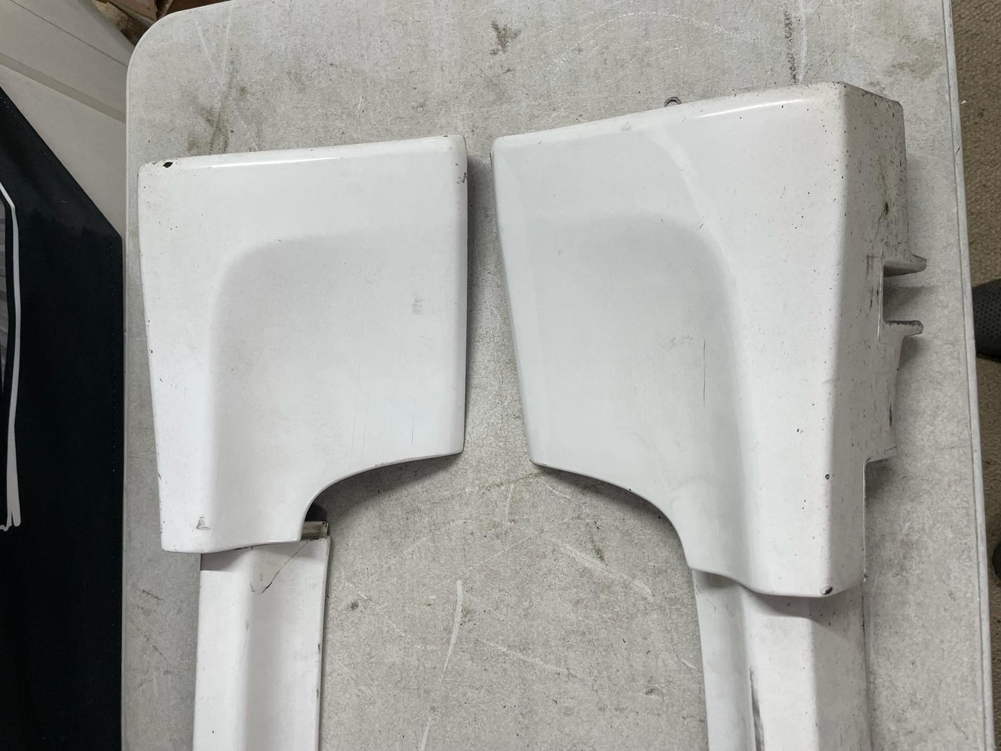 Nissan Skyline BCNR33 GTR Genuine SIDE SKIRTS & FENDER PODS (white)