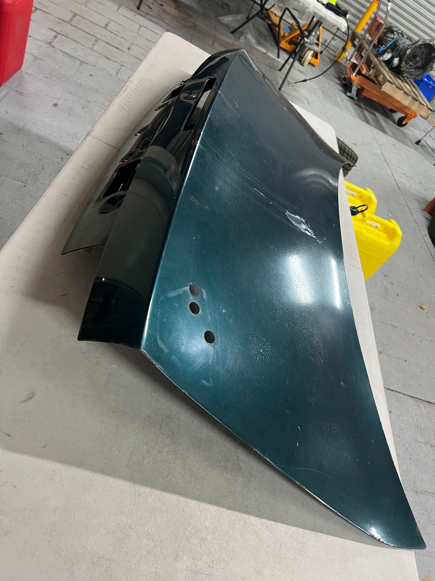 Nissan S14 oem boot lid                (Slight damaged)