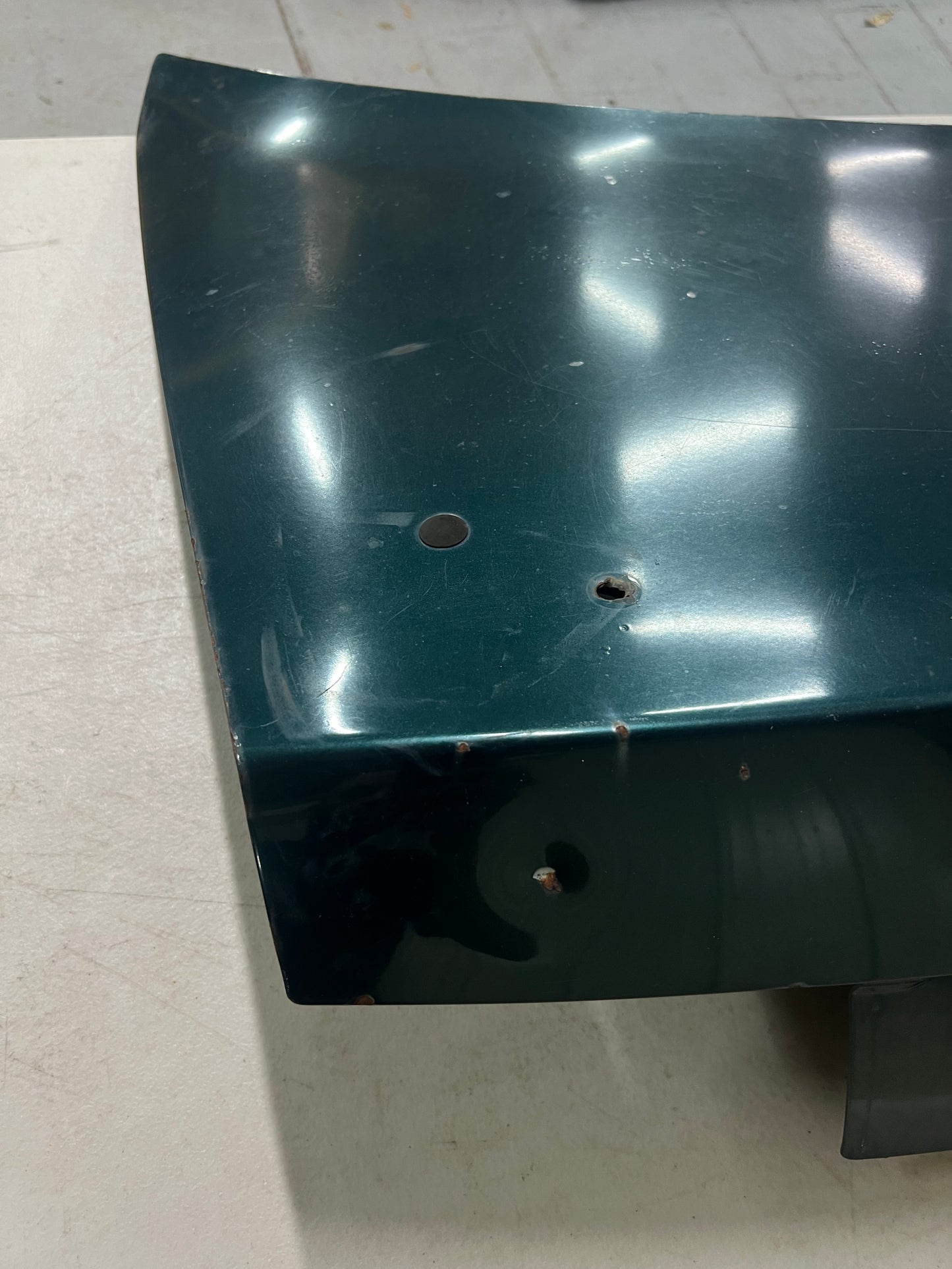 Nissan S14 oem boot lid                (Slight damaged)
