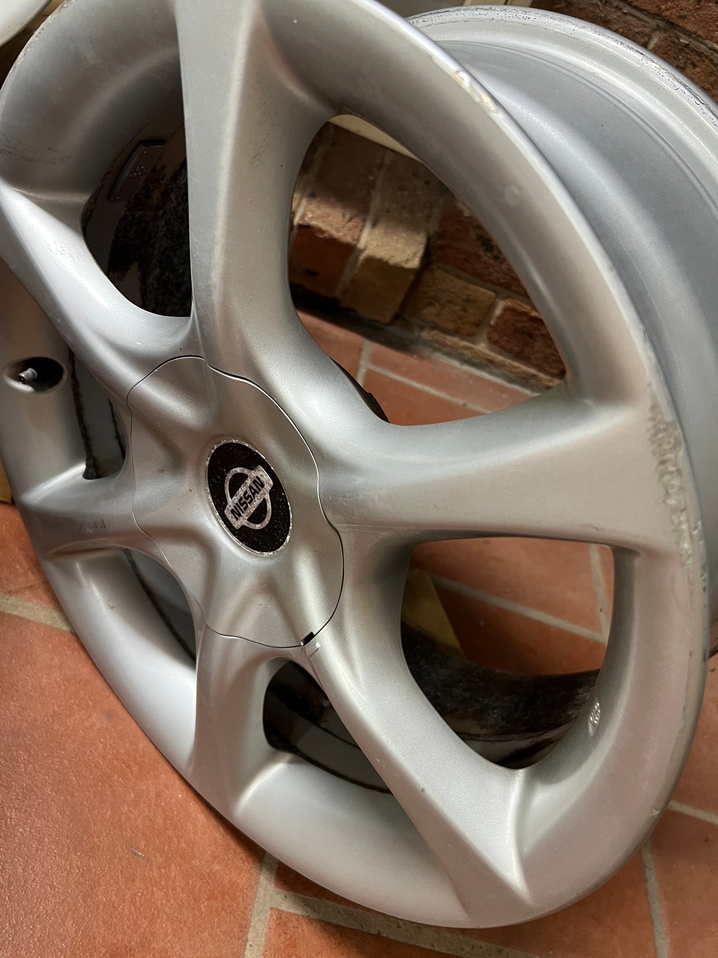 Nissan skyline R34 GTT OEM Wheels
