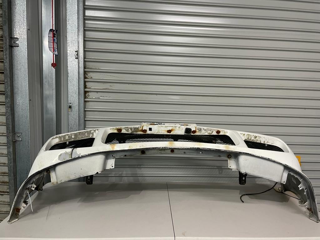 MITSUBISHI LANCER Evolution 3 Genuine front bar damaged