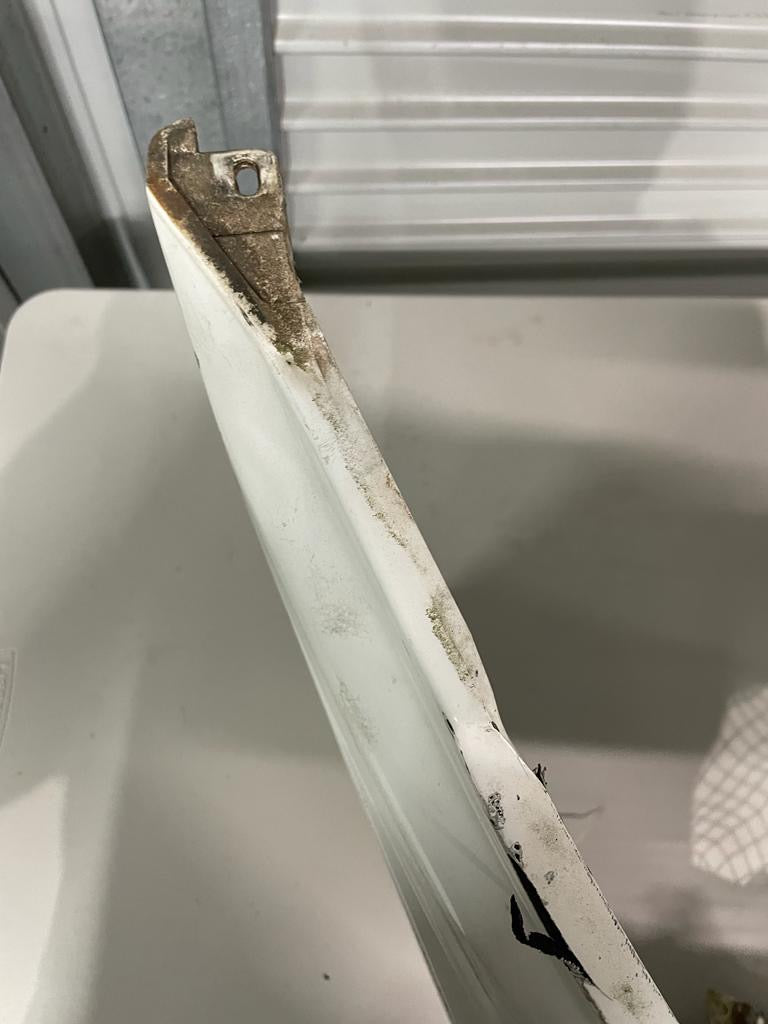 MITSUBISHI LANCER Evolution 3 Genuine front bar damaged